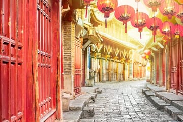 Cultural Day Tour of Baisha Village and Yufeng Temple in Lijiang