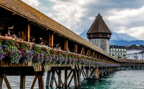 Scenic 8-Day Rail Tour of Zürich and Swiss Alps