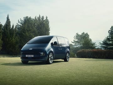 Tour vehicle