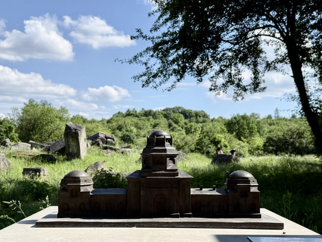 Krakow: Plaszow Concentration Camp Guided Walking Tour 2