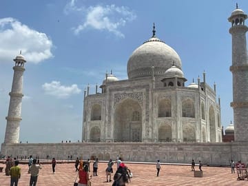 Private Full Day Tour of Taj Mahal and Agra Fort from Delhi