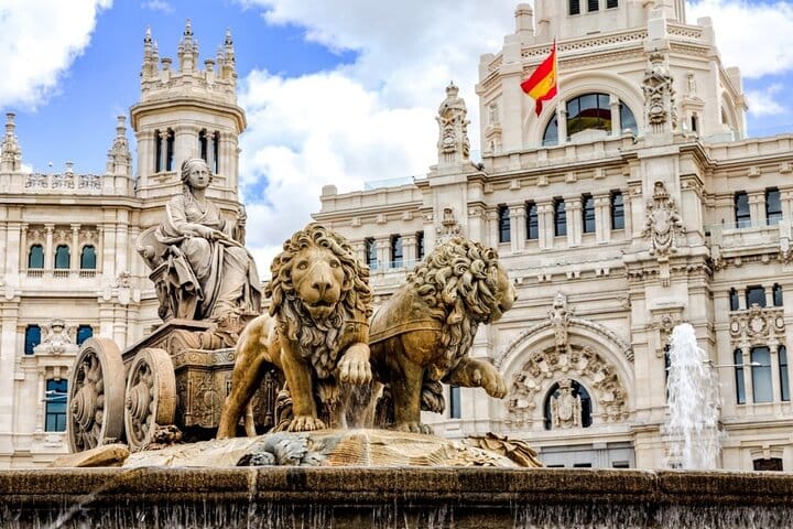 Madrid to Porto with Optional Stops in Salamanca and Avila