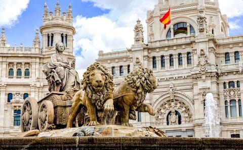 Madrid to Porto Tour with Stops in Salamanca and Ávila
