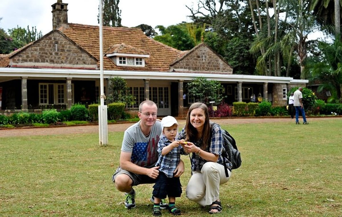 Giraffe Center Karen Blixen Museum and Bomas Cultural Dance Show