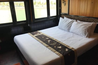 Bai Tu Long Bay Cruise 2D/1N: Kayaking, Swimming at pristine places & Full Meals