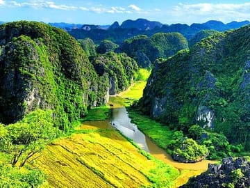 1 Day Luxury Tour in Hoa Lu, Trang An & Mua Cave Amazing View