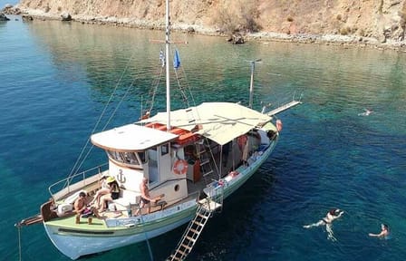 Sunset Cruise with Snacks and Wine in Cephalonia