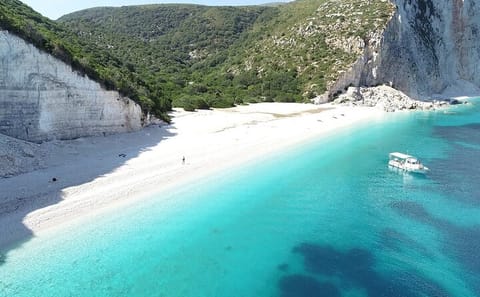 Rib Cruise Tour of Kefalonia's Coastline from Argostoli