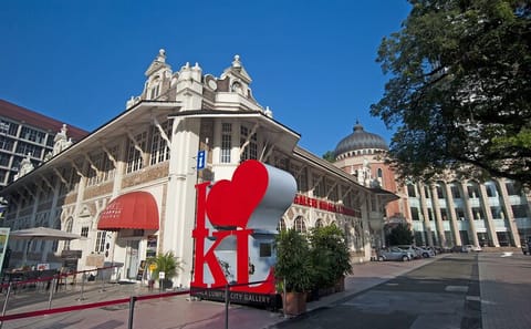 Kuala Lumpur City Tour with Batu Caves and 21 Attractions