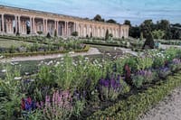 Private Versailles and Maintenon Full-Day History Tour 9