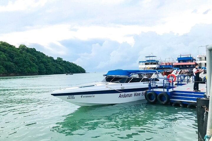 One-Way Departure Transfer from Phi Phi Island (Speedboat) to Phuket Airport