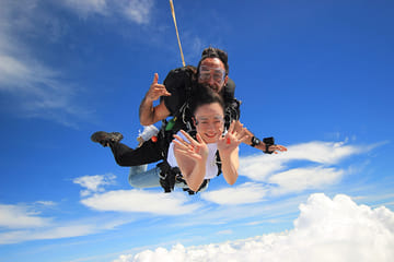 From Pattaya: Tandem Skydive Admission Ticket