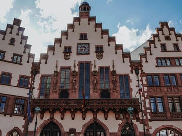 Day Trip from Cologne to Frankfurt with Guided Tours