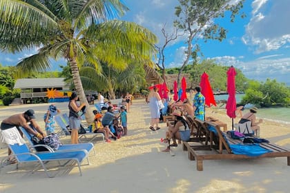 Roatan ATV & Horseback & Brandy’s Key beach break