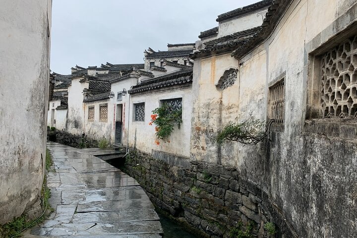 Full-Day Private Tour of Hongcun and Xidi Village with Pick Up 8