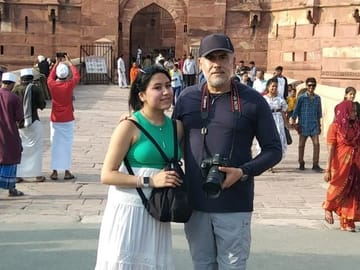 Two-Day Cultural Tour of Agra and Fatehpur Sikri from Delhi