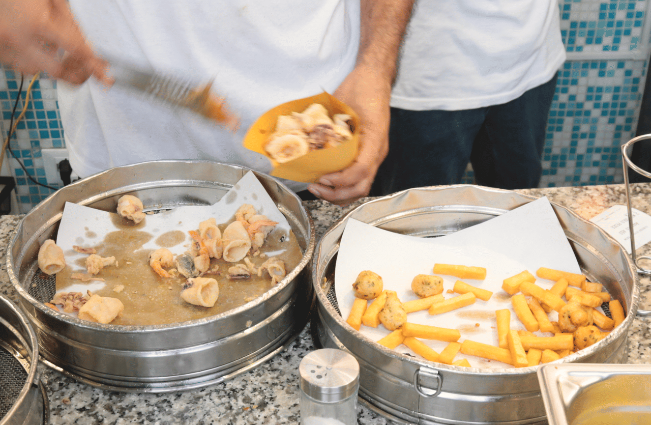 1.5 Hour Food Guided Tour & Sightseeing in Genoa 2
