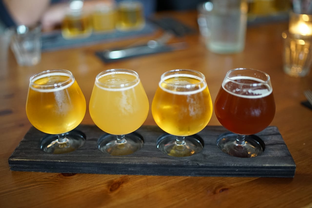 A sample platter of different Icelandic beers