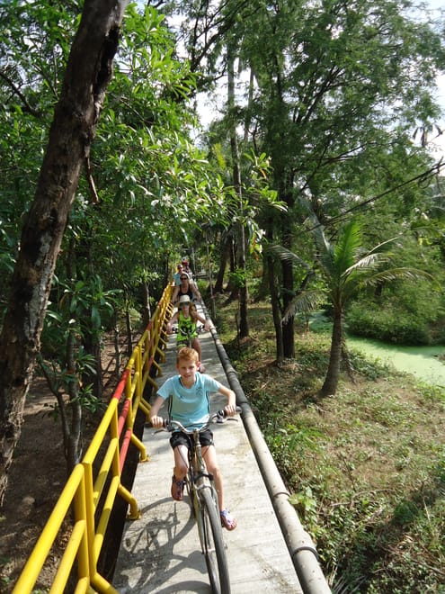 ABC Weekend &amp; Local Floating Market tour 9