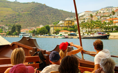 Douro Valley Wine Tour from Porto with Lunch and Tastings