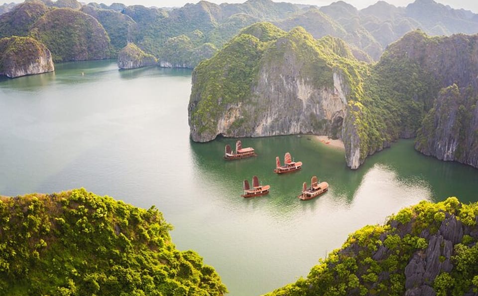 Lan Ha Bay 3D2N Boutique Boat Tour: Kayaking and Cycling