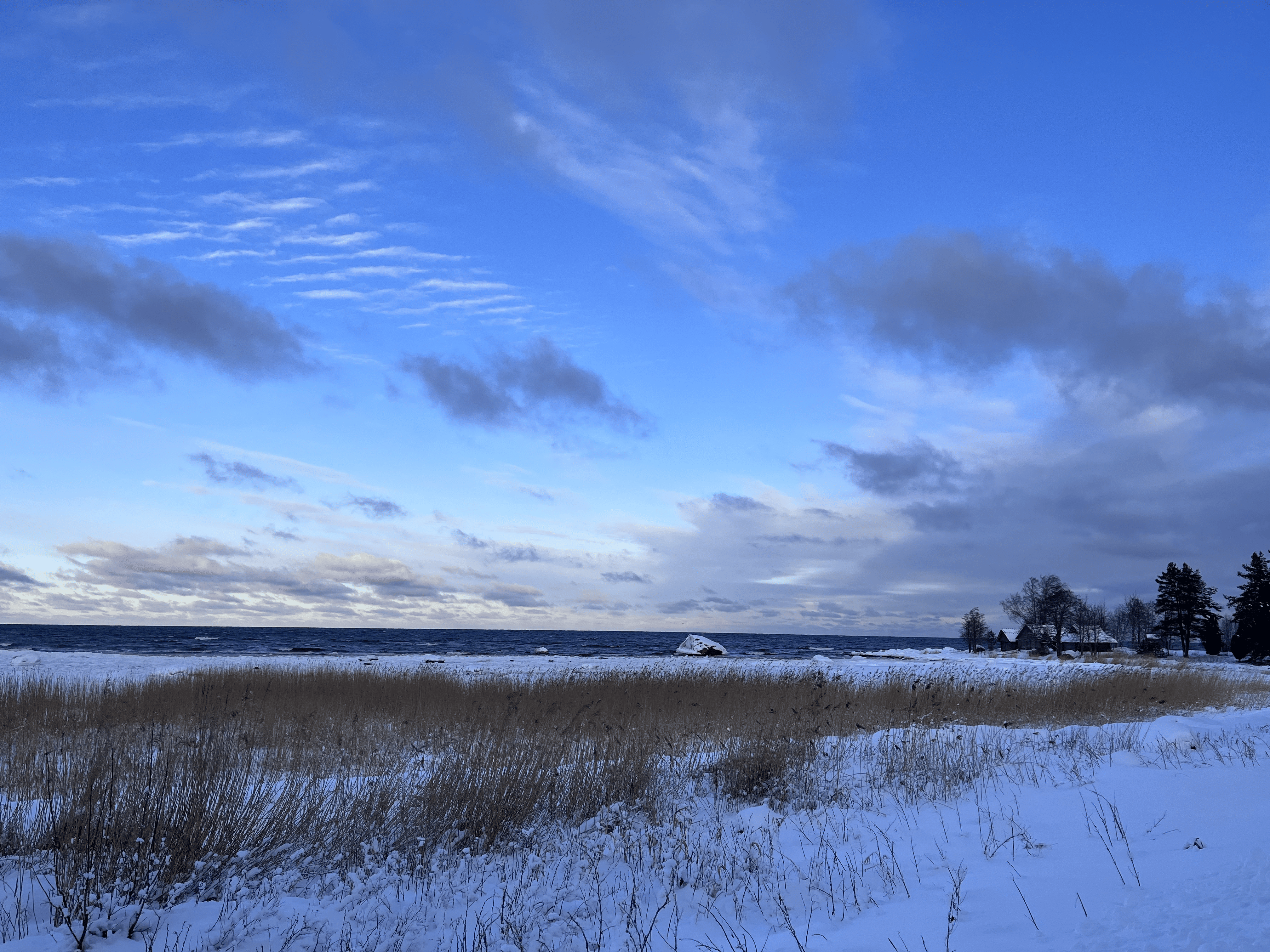 North-Estonian coastline, a land of bays