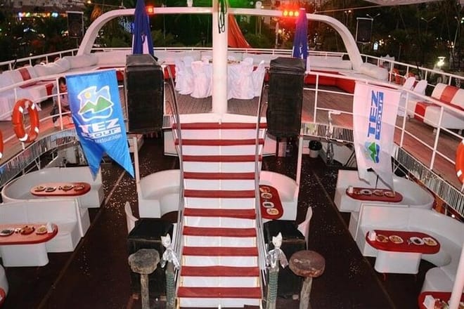 Alanya Starcraft Night Disco Yacht with Foam Party & Transfer 5