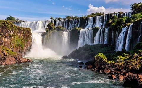 Private Tour of Iguazu Falls with Optional Boat Ride