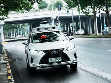 Shanghai Tech Discovery Tour: Driverless Car, EVs and Humanoid Robots