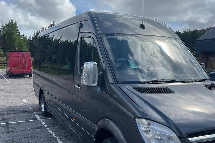 Private Transfer from Zurich Airport to Interlaken City or Hotel One Way  2