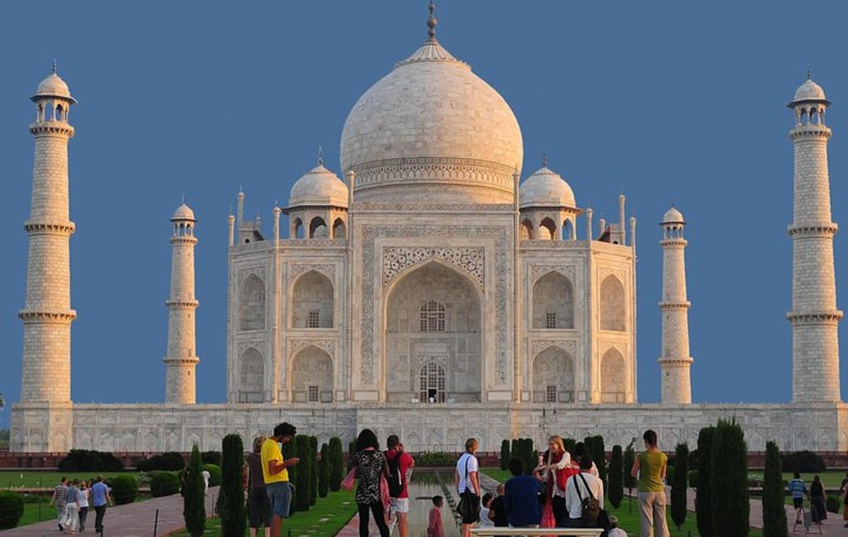Golden Triangle Tour of Delhi, Agra and Jaipur by Fast trains