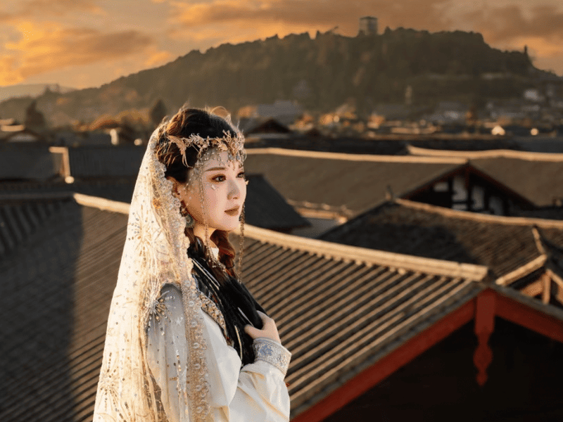 Lijiang: Naxi Costume Photoshoot in Lijiang Old Town