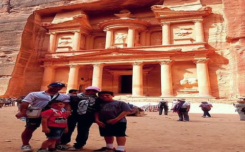 Private Day Tour of Wadi Rum and Petra from Aqaba