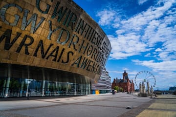 Full Day Cardiff Tour with Castle Visit from London