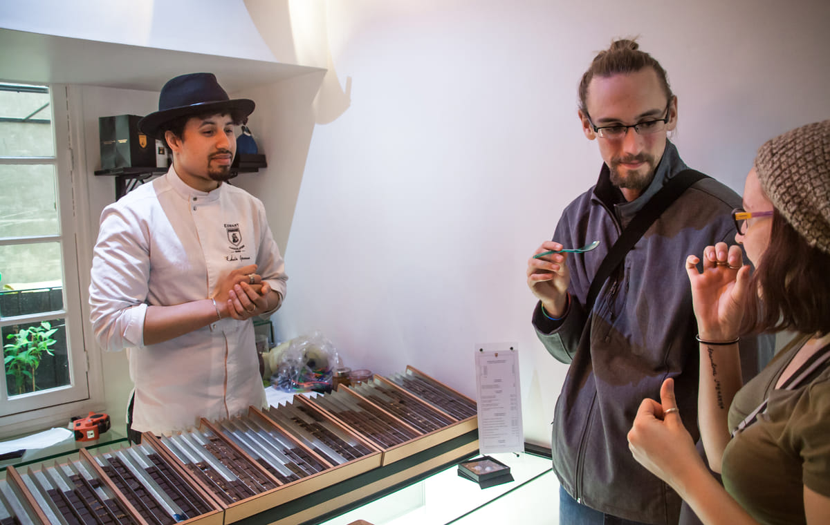 Le Marais Pastry and Chocolate Tasting Tour in Paris