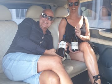 Santorini Private Tour: Oia Blue Domes, Fira & Hidden Gems + Wine Tasting Option