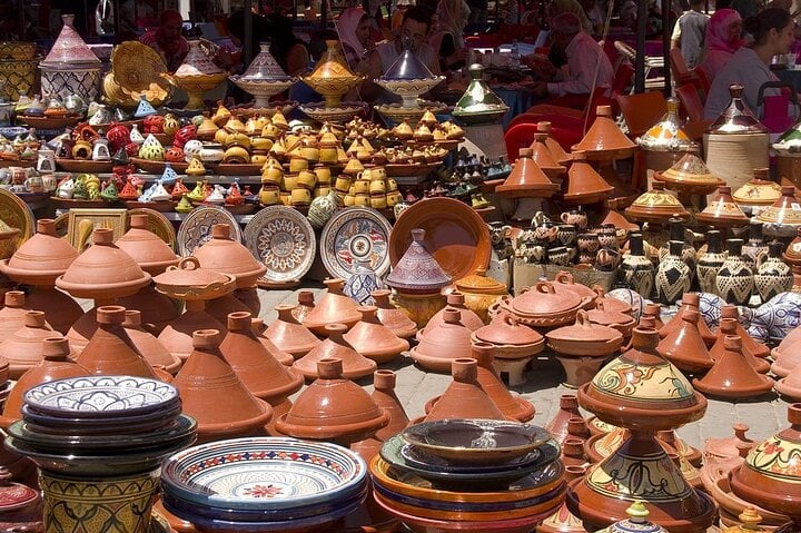 Ceramic poteries