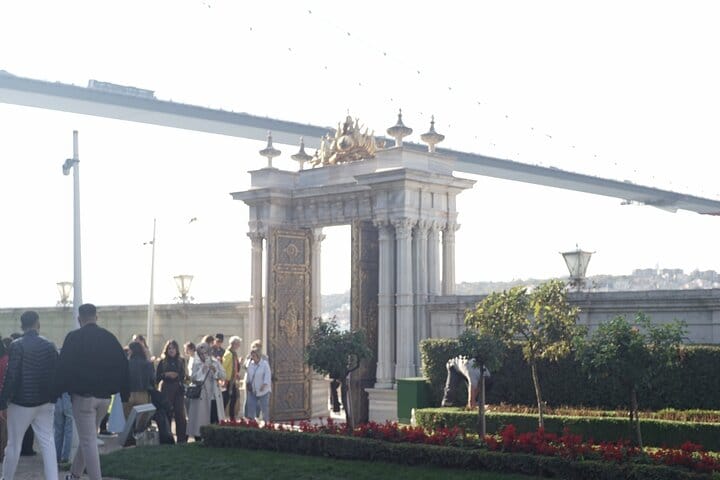 Istanbul: Spice Market and Bosphorus Tour