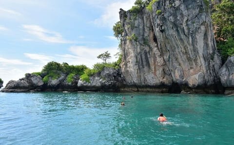 Krabi 7 Islands Sunset Tour with BBQ Dinner and Snorkeling