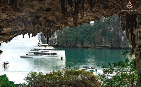 Symphony 5 Star Cruise Halong Bay Day Tour Pickup from Halong