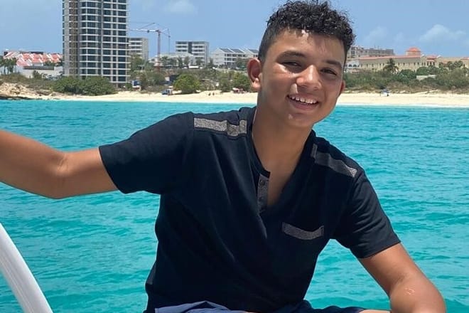 Three Beach Hopping Family Motorboat Day