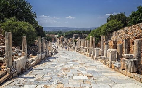 Ephesus and Pamukkale Tour with Wine Tasting from Kusadasi
