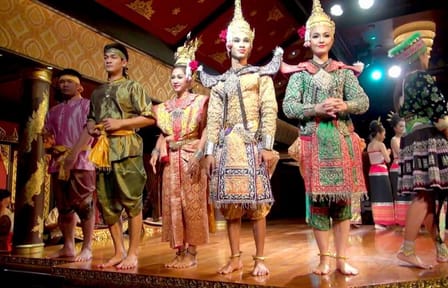 Gourmet Dining and show at the Mandarin Oriental