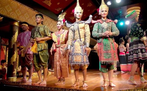 Gourmet Dinner and Cultural Show at Mandarin Oriental Bangkok