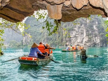 Private 7-Day Adventure Tour from Hanoi to Da Nang