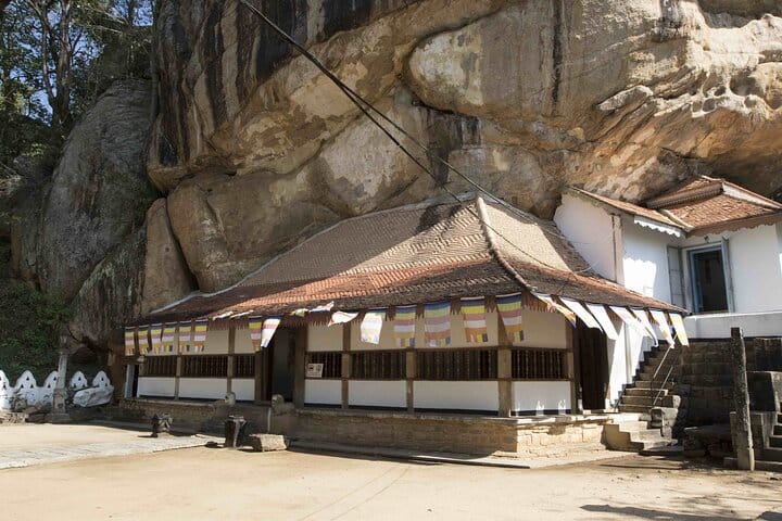 Athugala and Silver Temple Tour from Anuradhapura  8