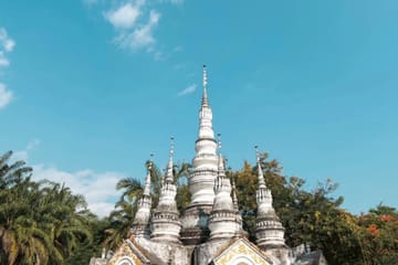 Xishuangbanna Cultural Tour: Dai Traditions and Tie-Dye Workshop