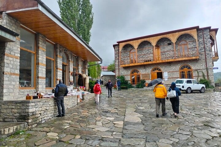 Lahij tour_lahij_tour_Shamakhi tour_shamakhi_tour_azerbaijan_tour_lahij-village-handicraft copper_makingLahij tour_lahij_tour_Shamakhi tour_shamakhi_tour_azerbaijan_tour_lahij-village-handicraft coppe
