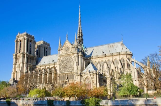 Paris Walking Tour of Notre Dame & Île de la Cite | Private Tour