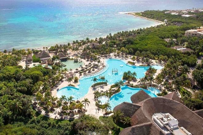 Grand Palladium Colonial